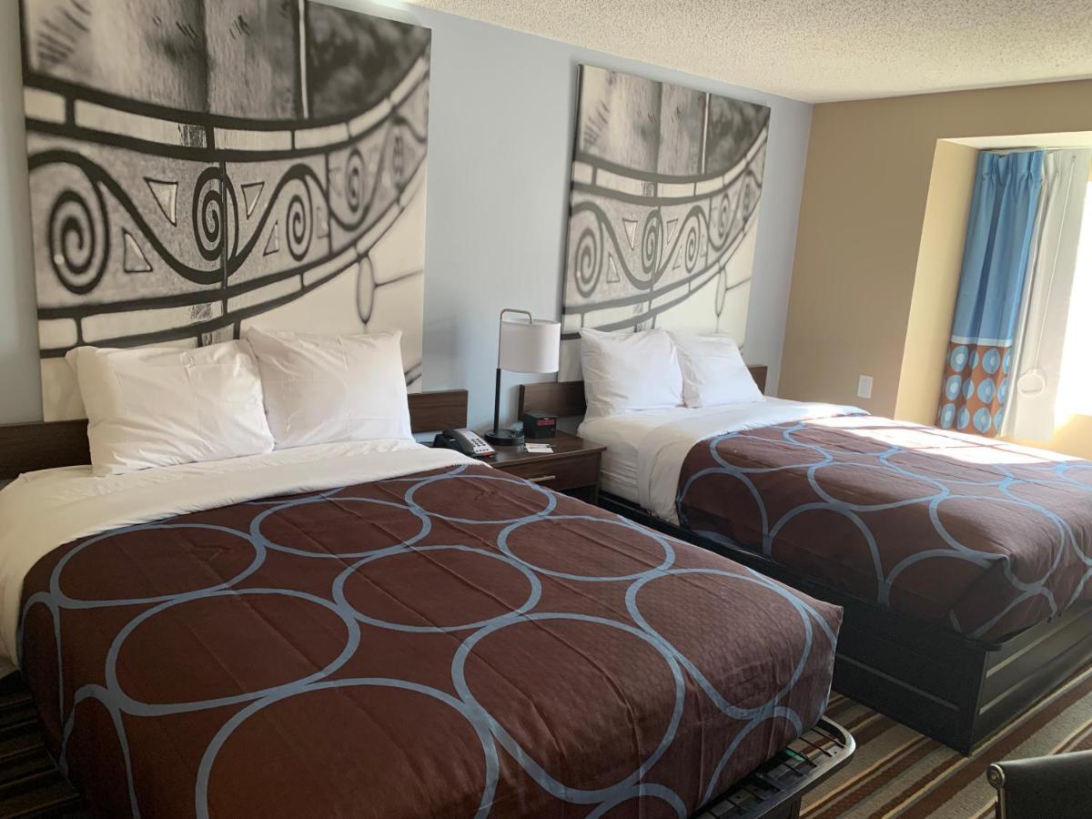 Super 8 By Wyndham Joliet Hotel Eksteriør billede