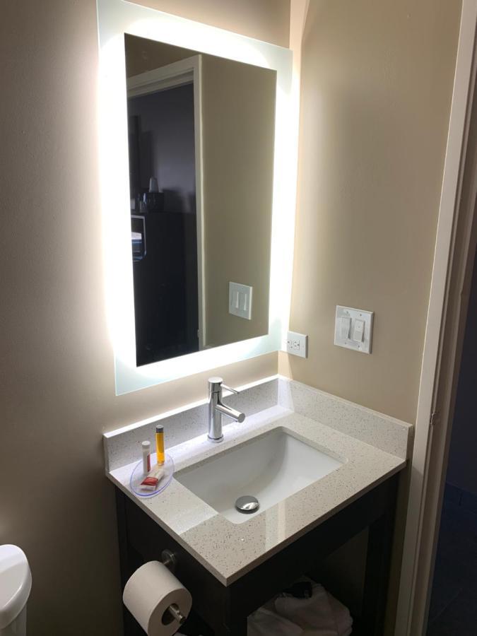 Super 8 By Wyndham Joliet Hotel Eksteriør billede