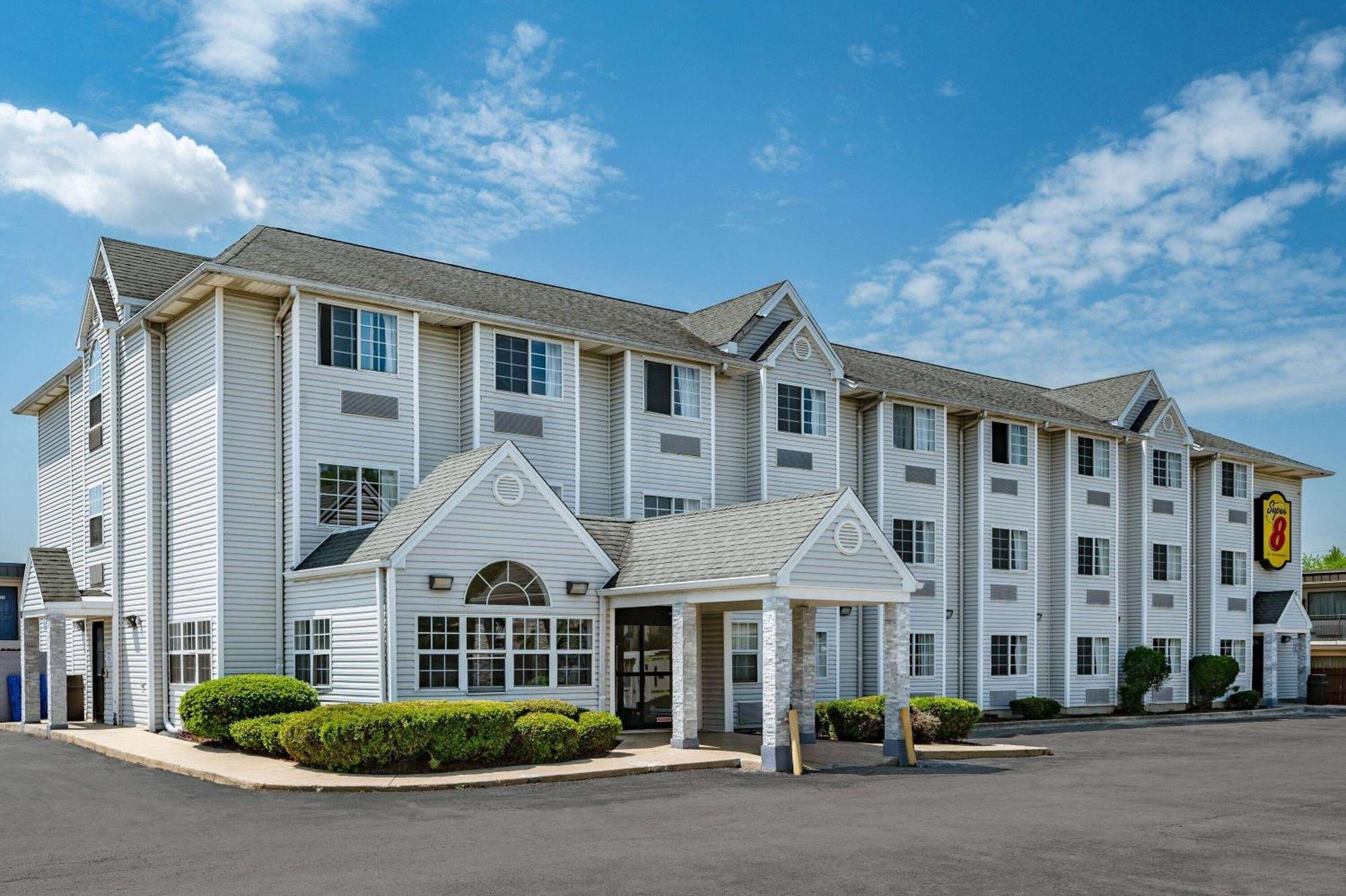 Super 8 By Wyndham Joliet Hotel Eksteriør billede